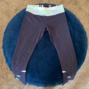 LULULEMON INSPIRE cropped leggings